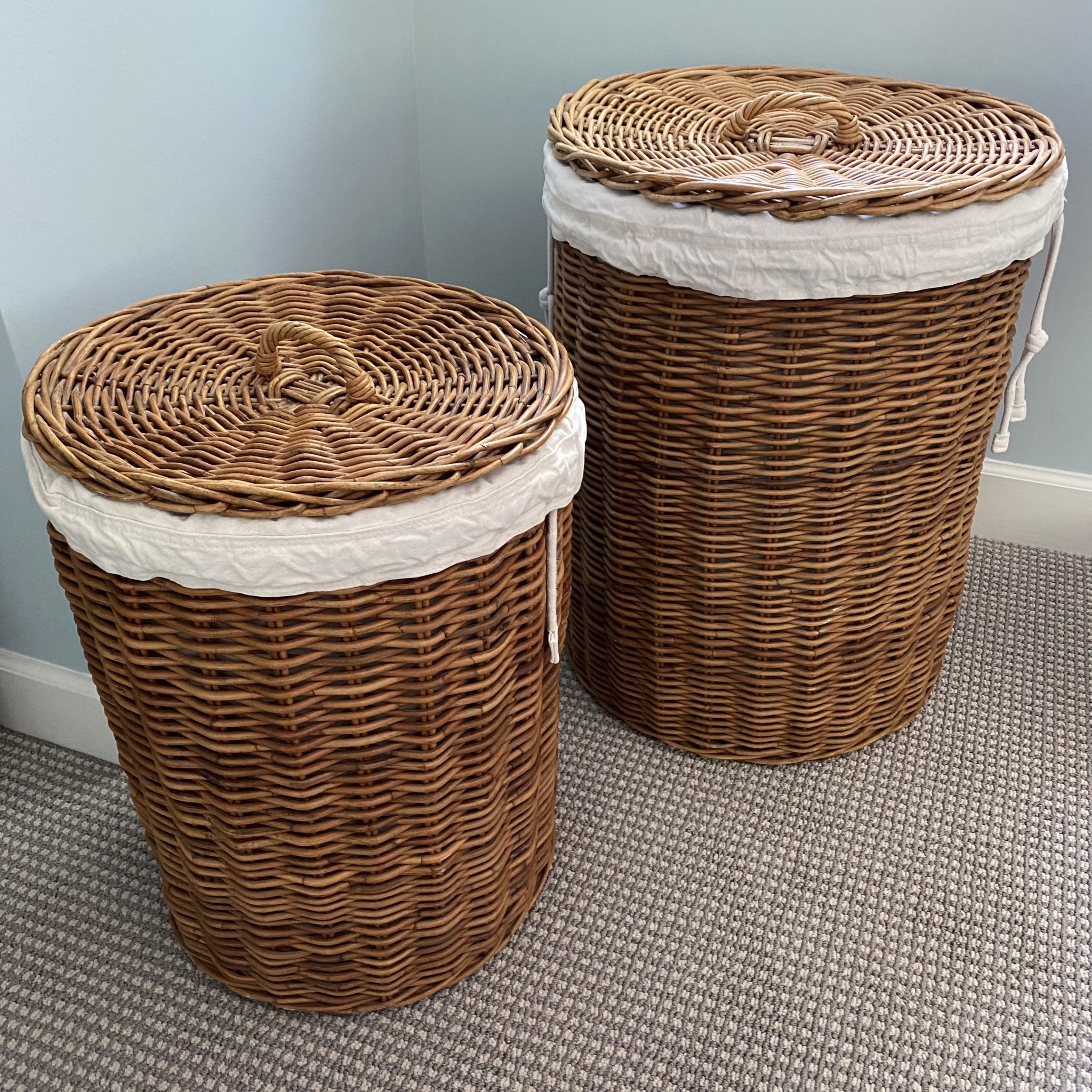 Large Wicker Basket Hamper w/Lid Changover Sales